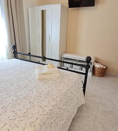 House Tra Mare E Montagna كاستياداس