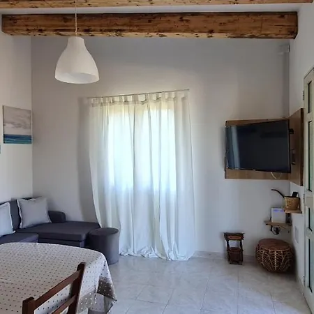 House Tra Mare E Montagna بيت للعطل كاستياداس