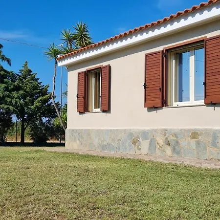 House Tra Mare E Montagna Hébergement de vacances Castiadas