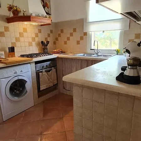 بيت للعطل House Tra Mare E Montagna *