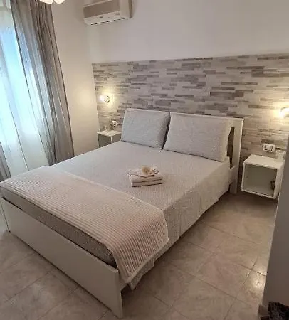 House Tra Mare E Montagna Hébergement de vacances