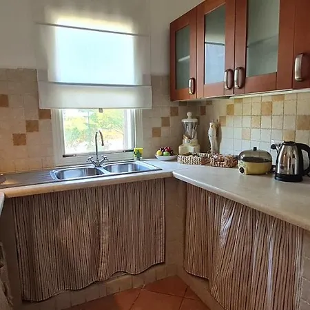 House Tra Mare E Montagna Ferienhaus *